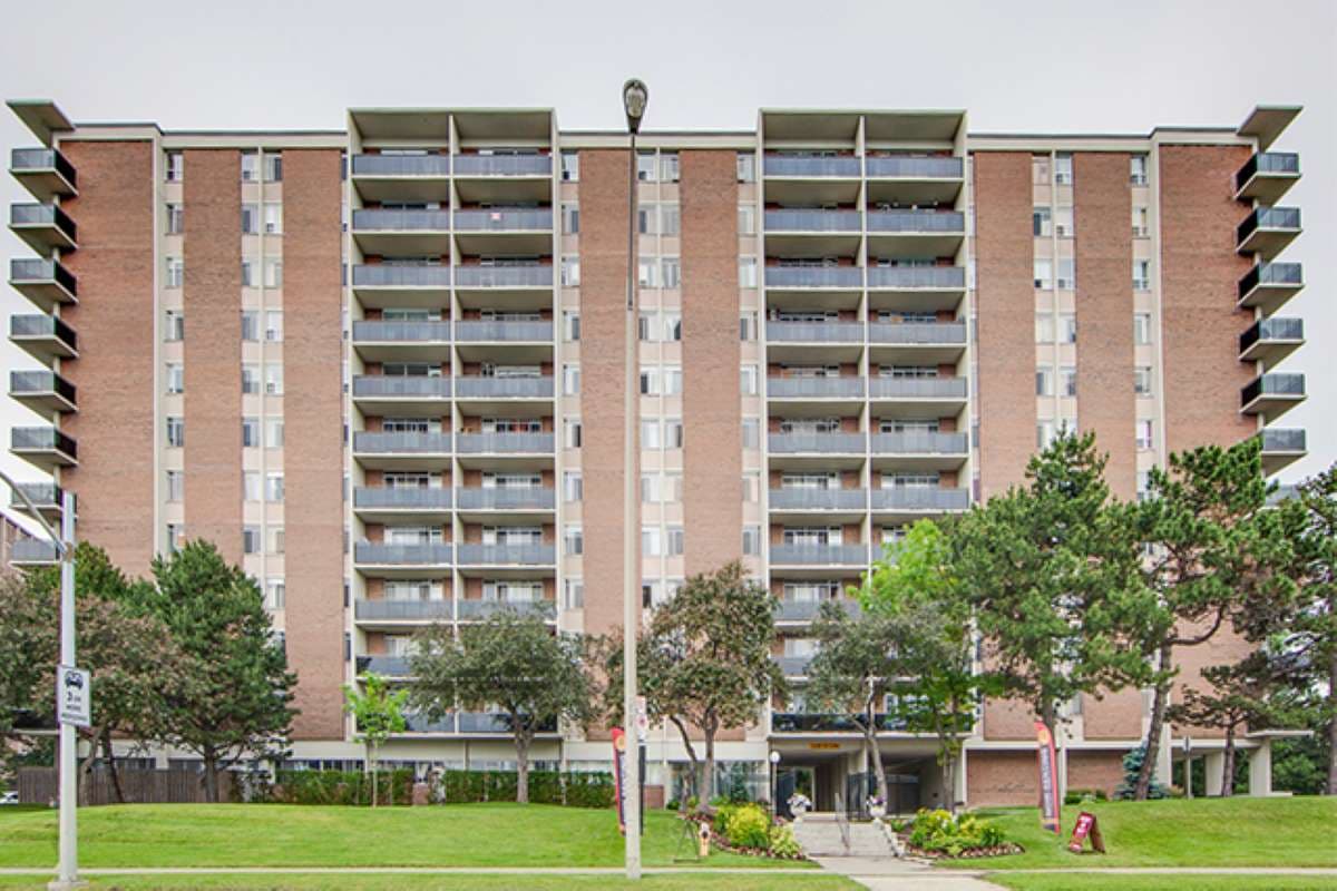 Deerford Road Apartments — apartment/condo - Photo 2