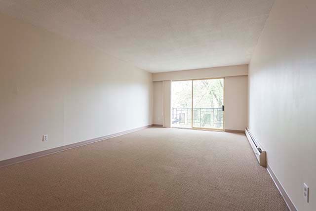 Holly Tree Apartments — apartment/condo