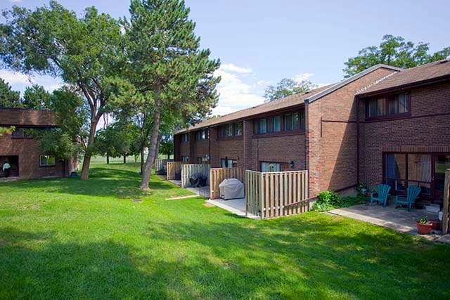 Silverstone Townhomes - Photo 13