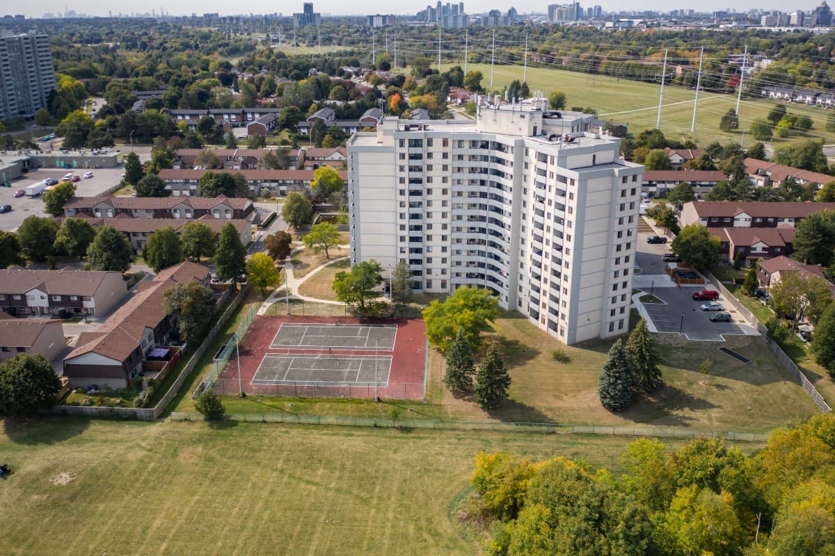 Livonia Apartments — apartment/condo - Photo 4