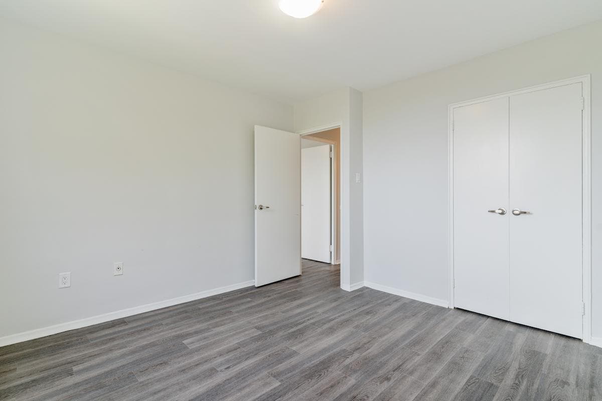 Sheppard Manor Apartments - Photo 8