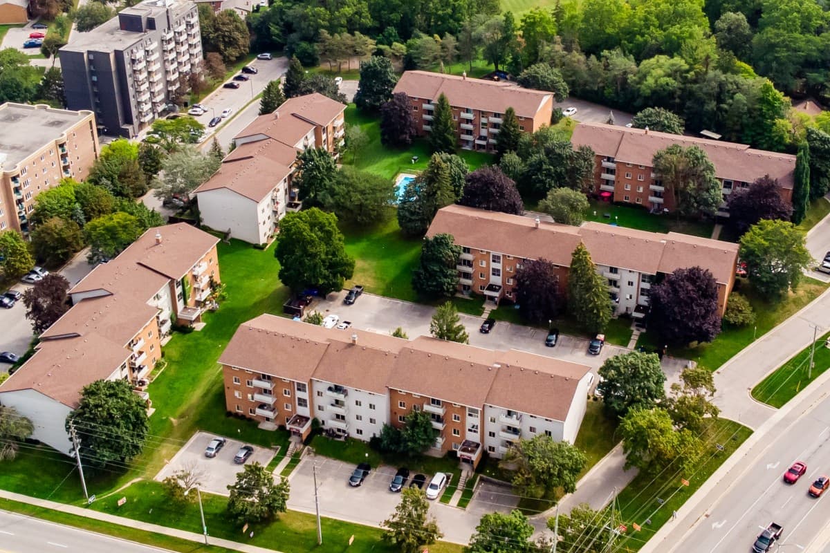 Berkshire Wonderland Apartments - Photo 2