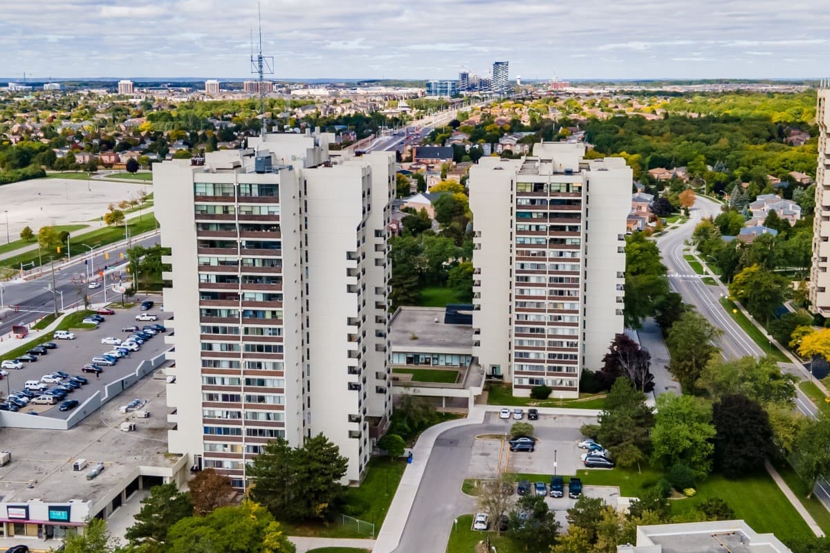 White Oaks Apartments - Photo 2