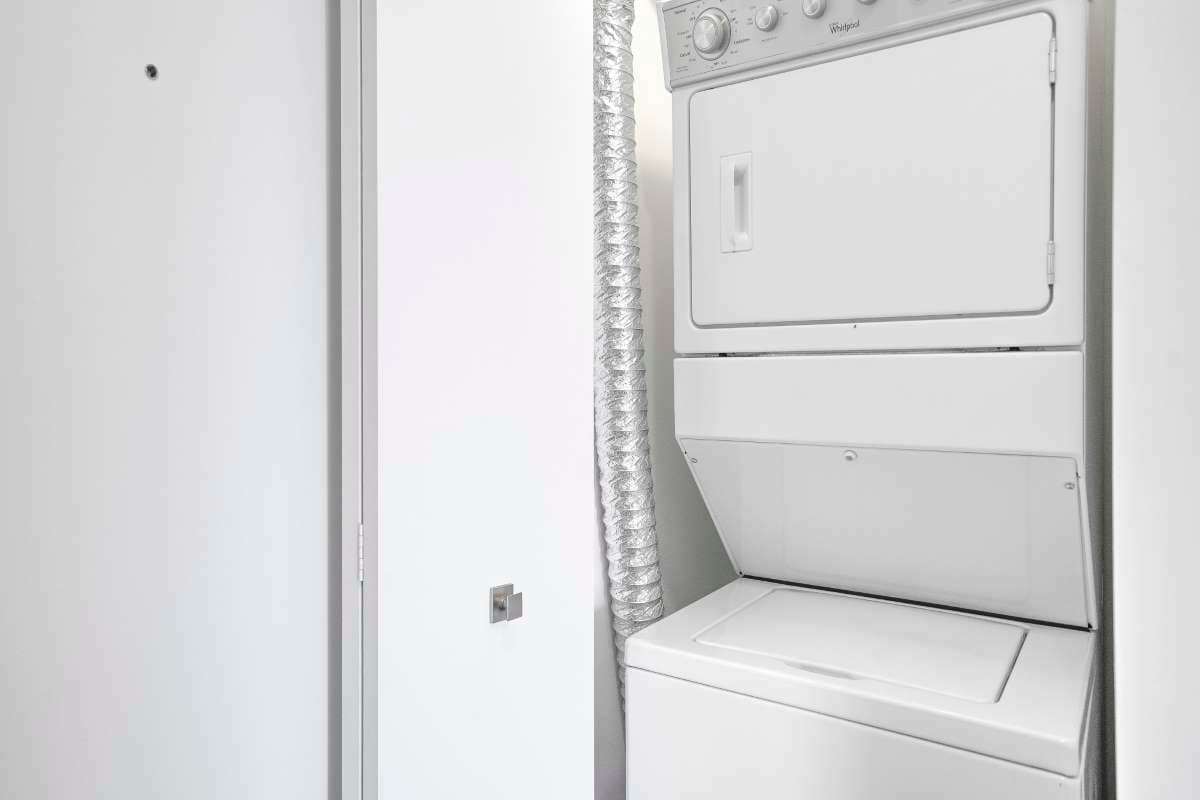 The Quartz Montreal Apartments — apartment/condo - Photo 12