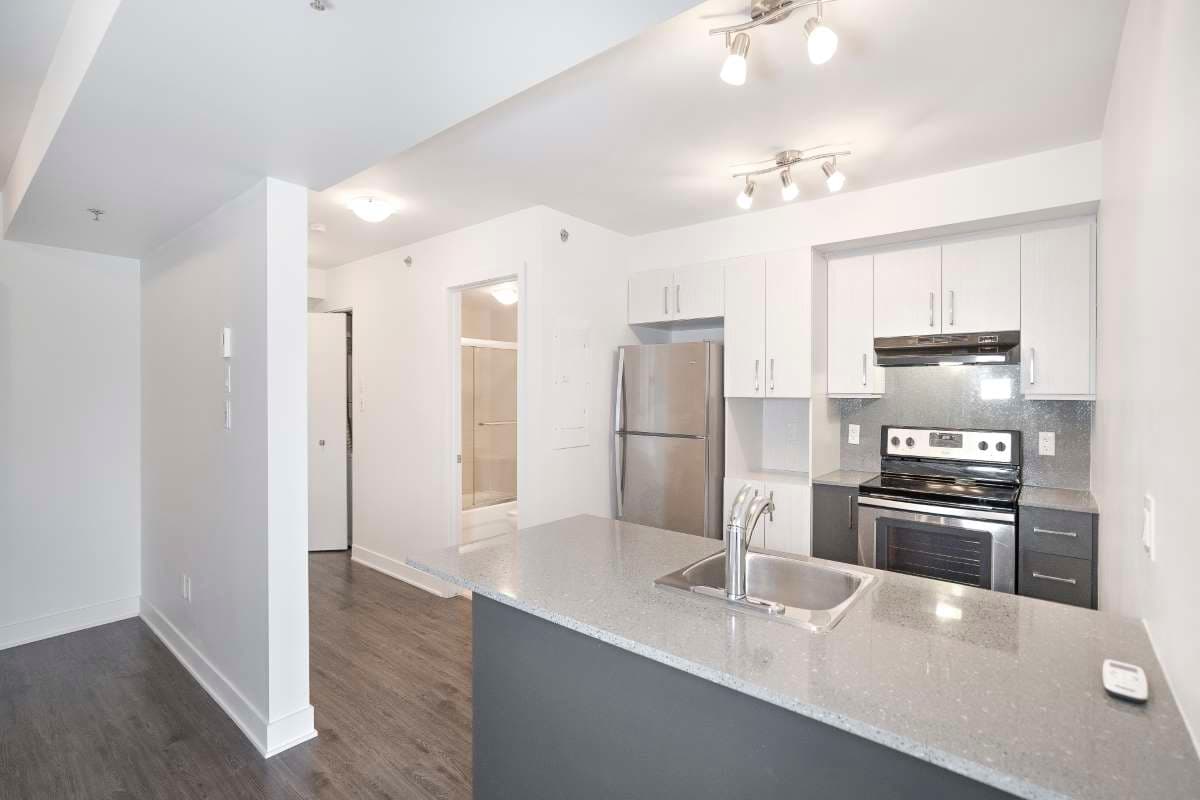 The Quartz Montreal Apartments — apartment/condo - Photo 9