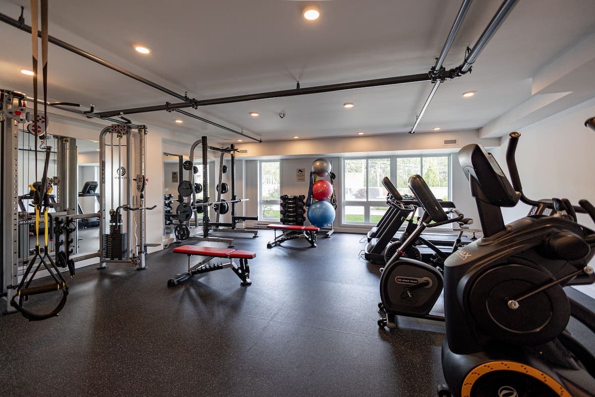 The Topaz Laval Apartments — apartment/condo - Photo 4