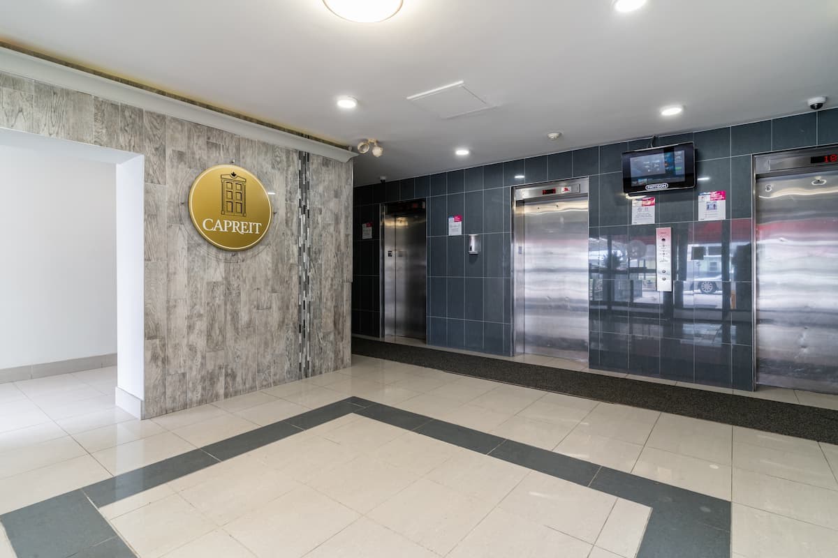 Markham Road Apartments – 1050 - Photo 7