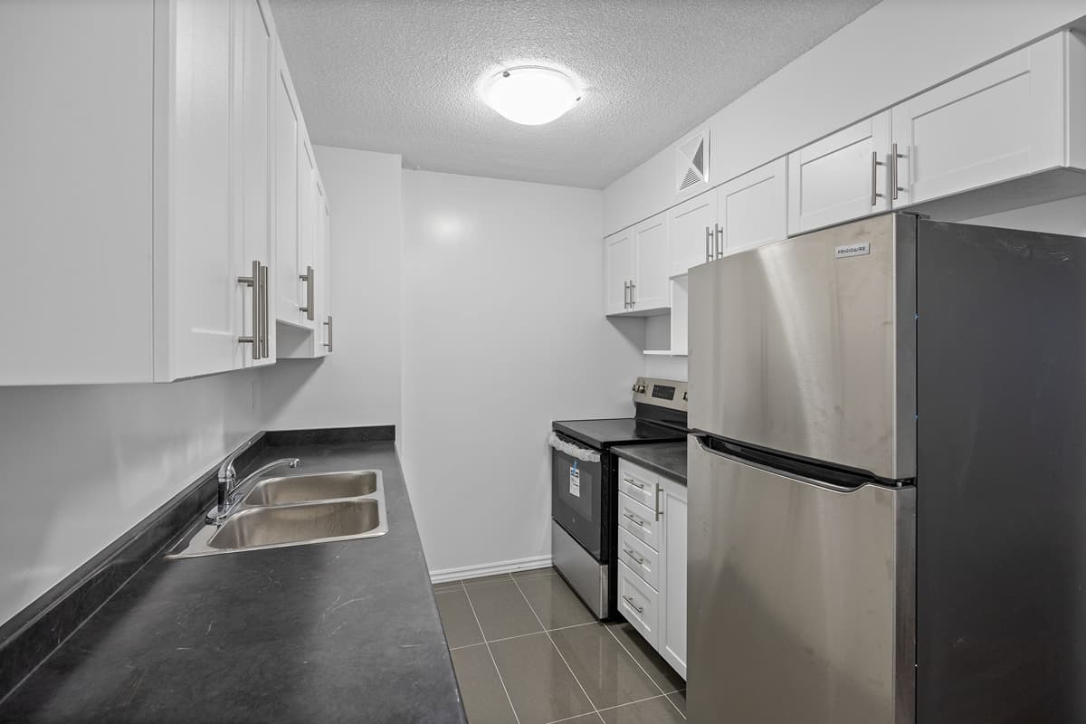 Highland Towers Apartments — apartment/condo - Photo 7