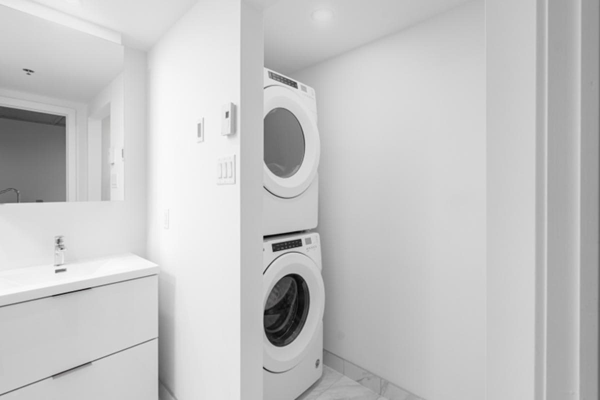 Dominik Apartments — apartment/condo - Photo 9