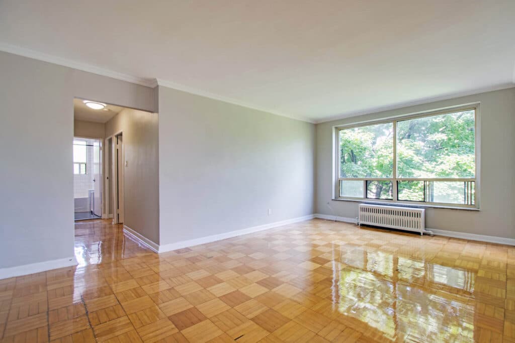Crown Hill Place Apartments - Photo 2