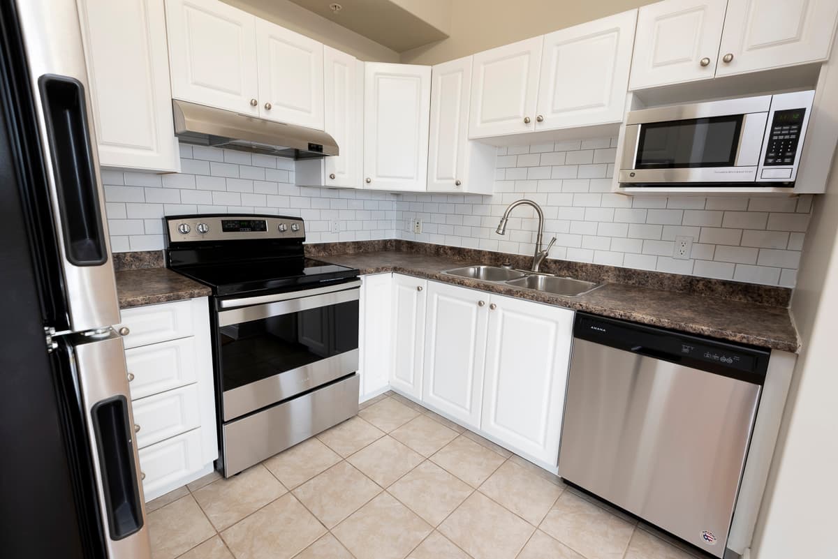 Bedford Heights Apartments — Bedford 2 Bedrooms - Photo 23