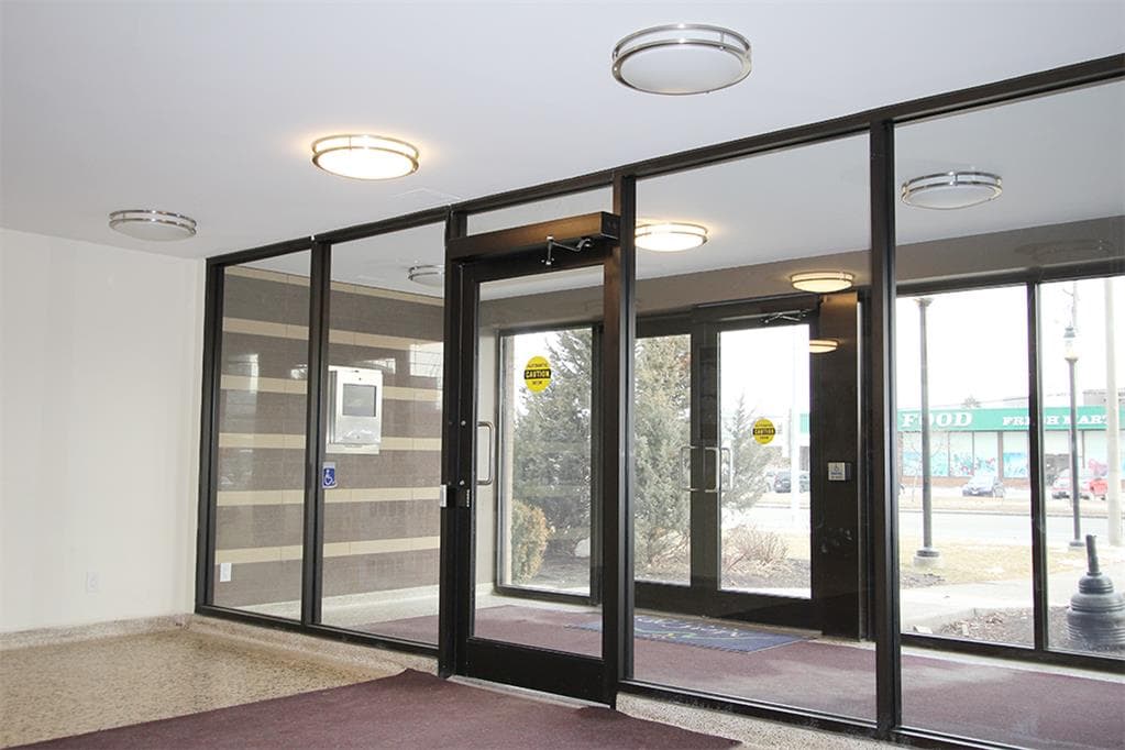 Lawrence Avenue East Apartments - Photo 8