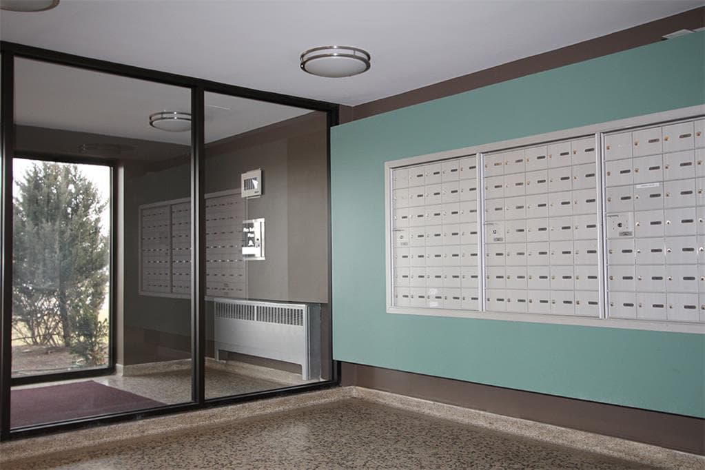 Lawrence Avenue East Apartments - Photo 9