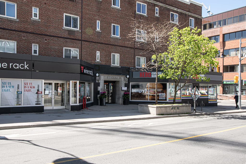 Wellesley Apatments — Downtown 1 Bedroom - Photo 11