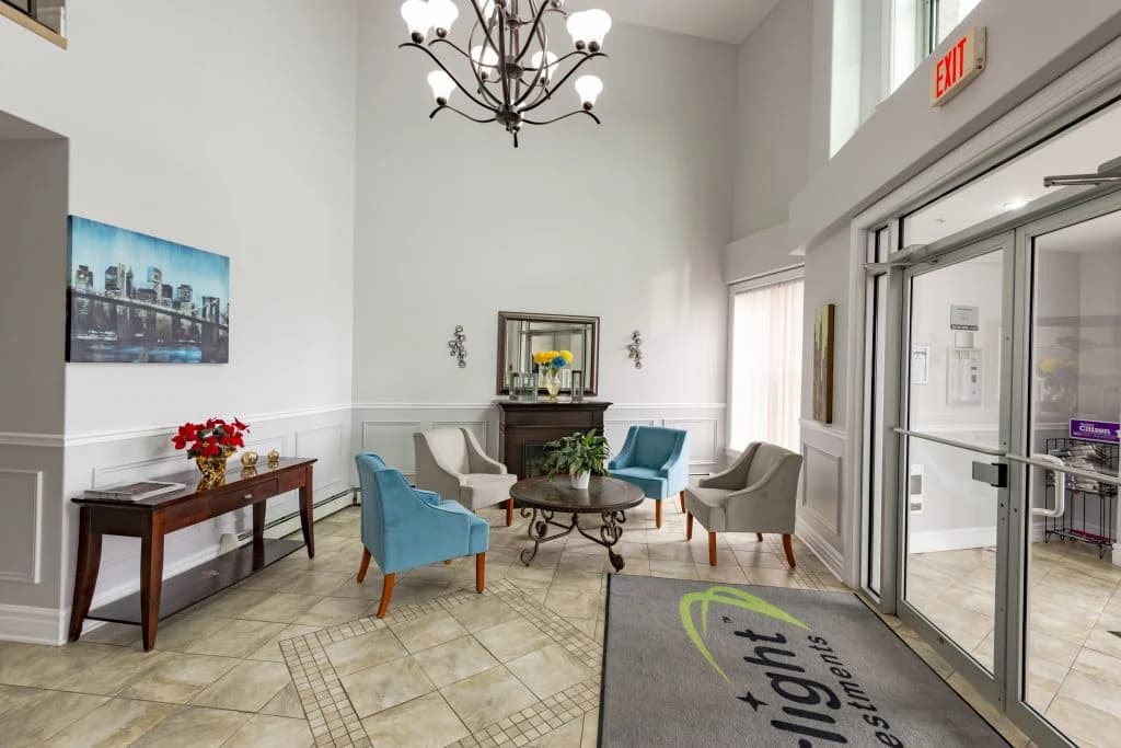 Bedford Heights Apartments — Bedford 2 Bedrooms - Photo 3