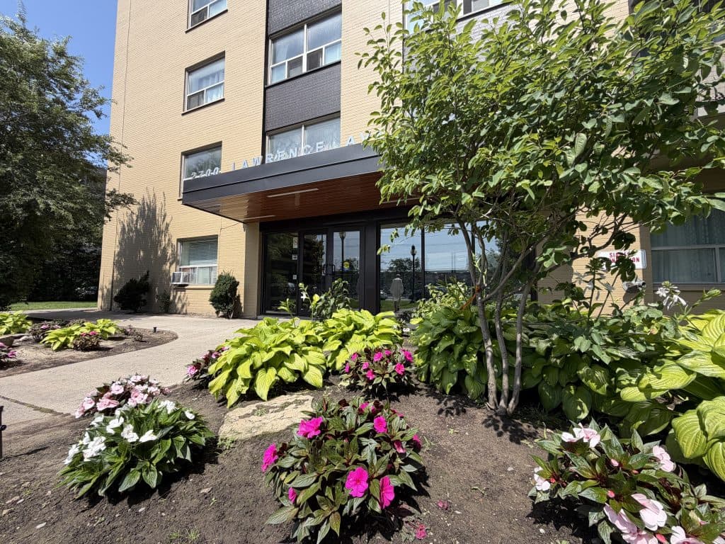 Lawrence Avenue East Apartments - Photo 3