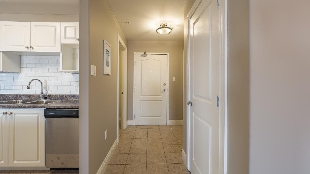 Bedford Heights Apartments 2 — Bedford 2 Bedrooms - Photo 27