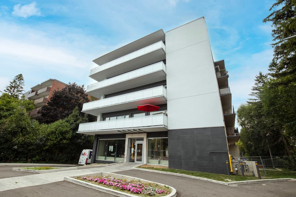 Benson Apartments — Eglinton and Kennedy Scarborough 3 Bedrooms - Photo 4