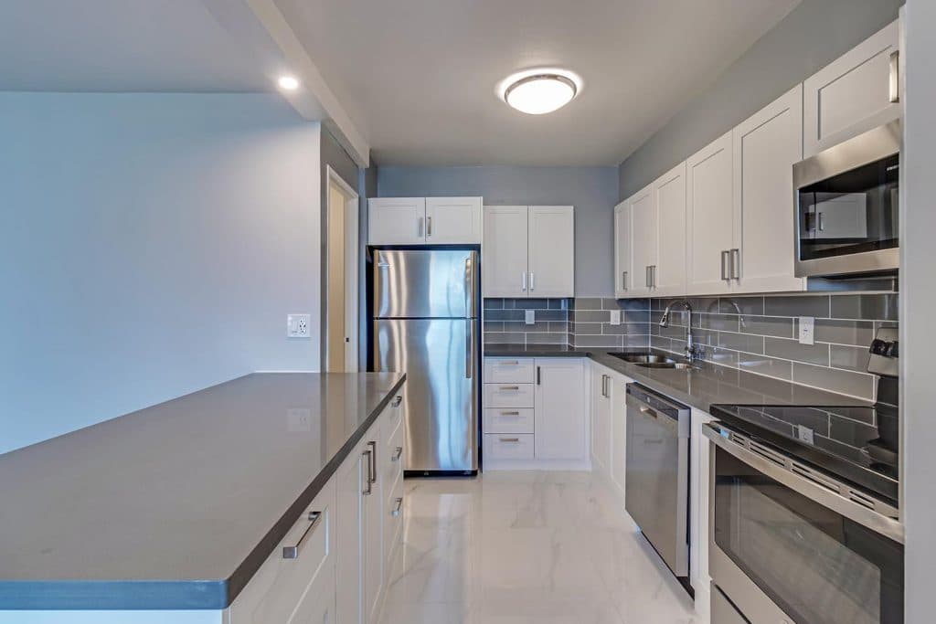 Macey Apartments — Studio (Bachelor) - Photo 2