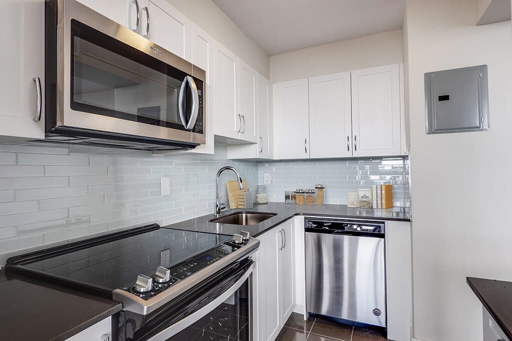 Pavillion Apartments — Parkdale Studio (Bachelor) - Photo 4