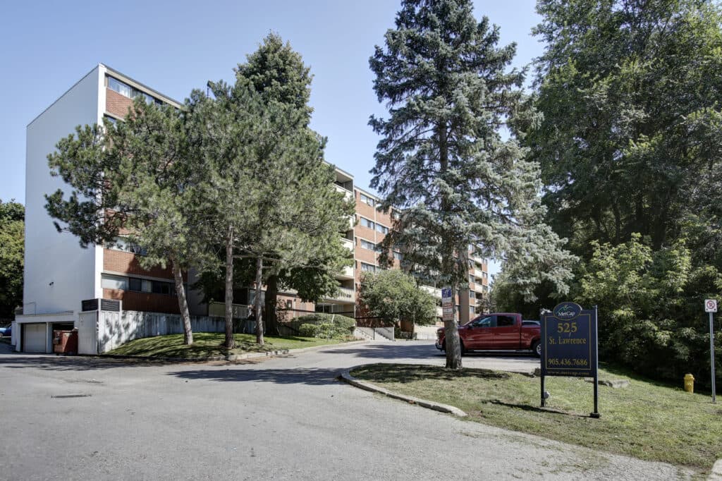 The Laurentian — 2 Bedrooms - Photo 5