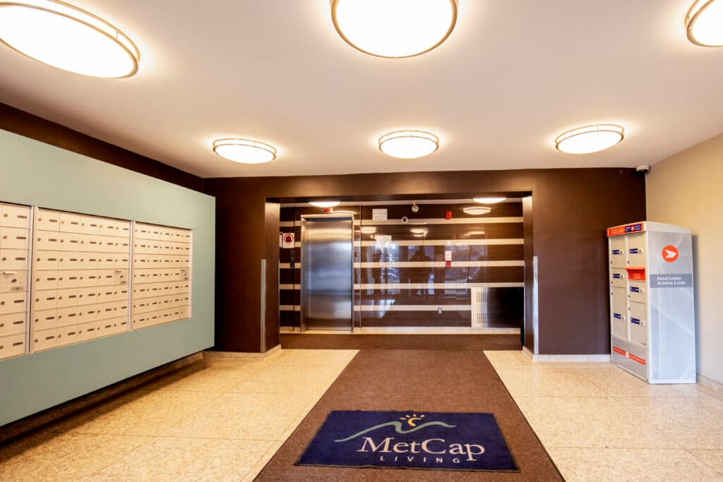 Greencrest Apartments — 2 Bedrooms - Photo 9