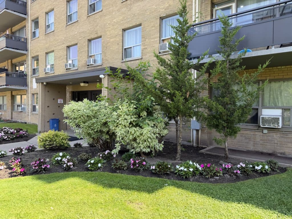 Greencrest Apartments — 2 Bedrooms - Photo 2
