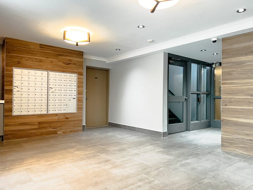 Sum Tai — Parkdale Studio (Bachelor) - Photo 2