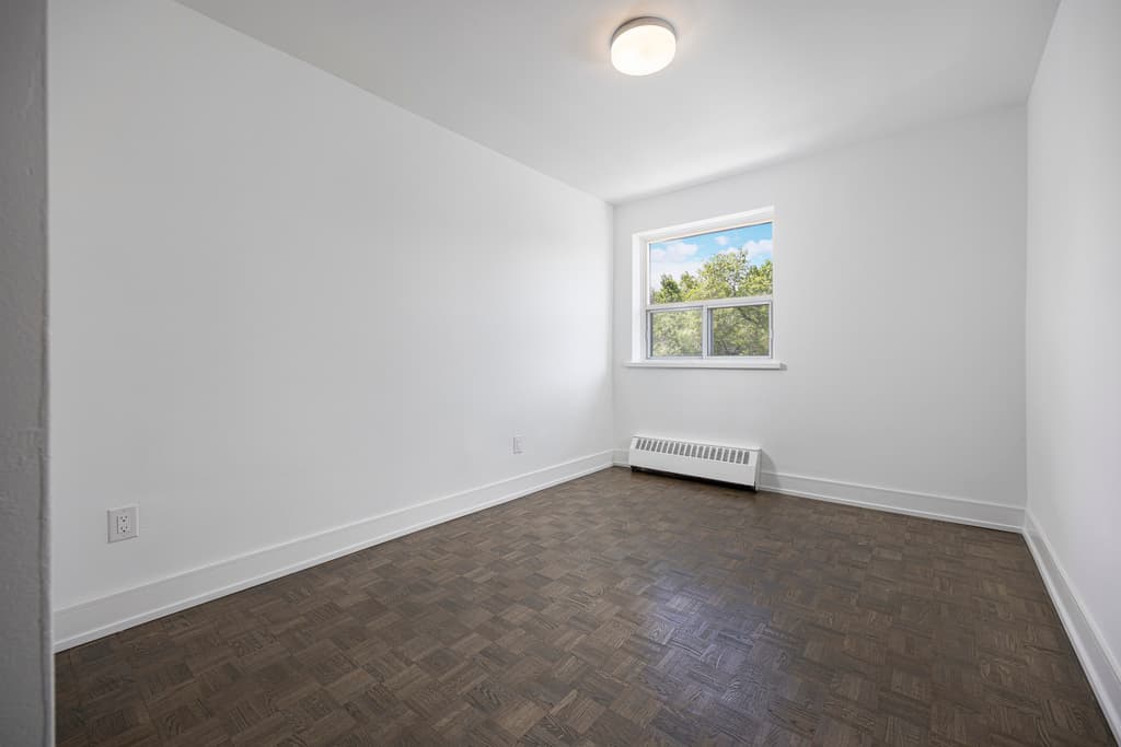Draydon Manor — 1 Bedroom - Photo 18