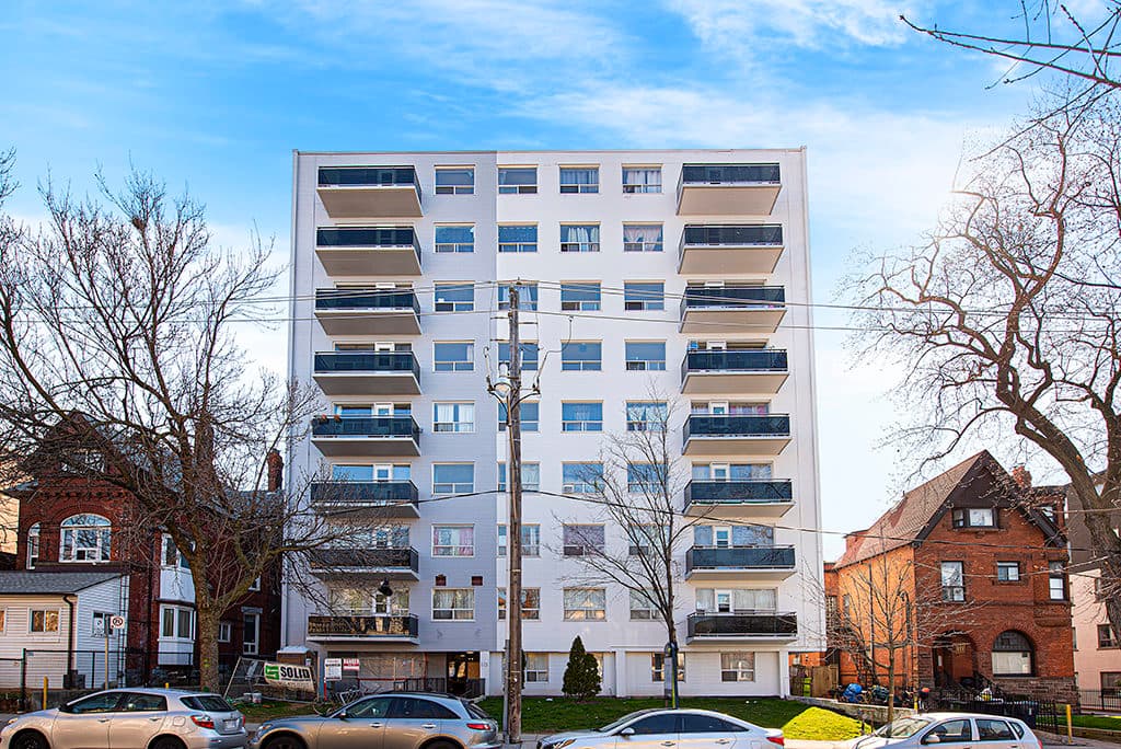 Clairview Manor | Caesaria — Parkdale Studio (Bachelor) - Photo 9
