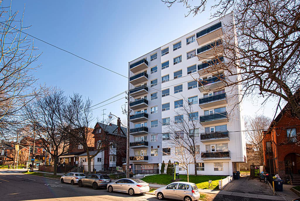 Clairview Manor | Caesaria — Parkdale Studio (Bachelor) - Photo 10