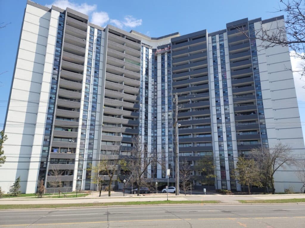 Riverside Tower — Studio (Bachelor) - Photo 7