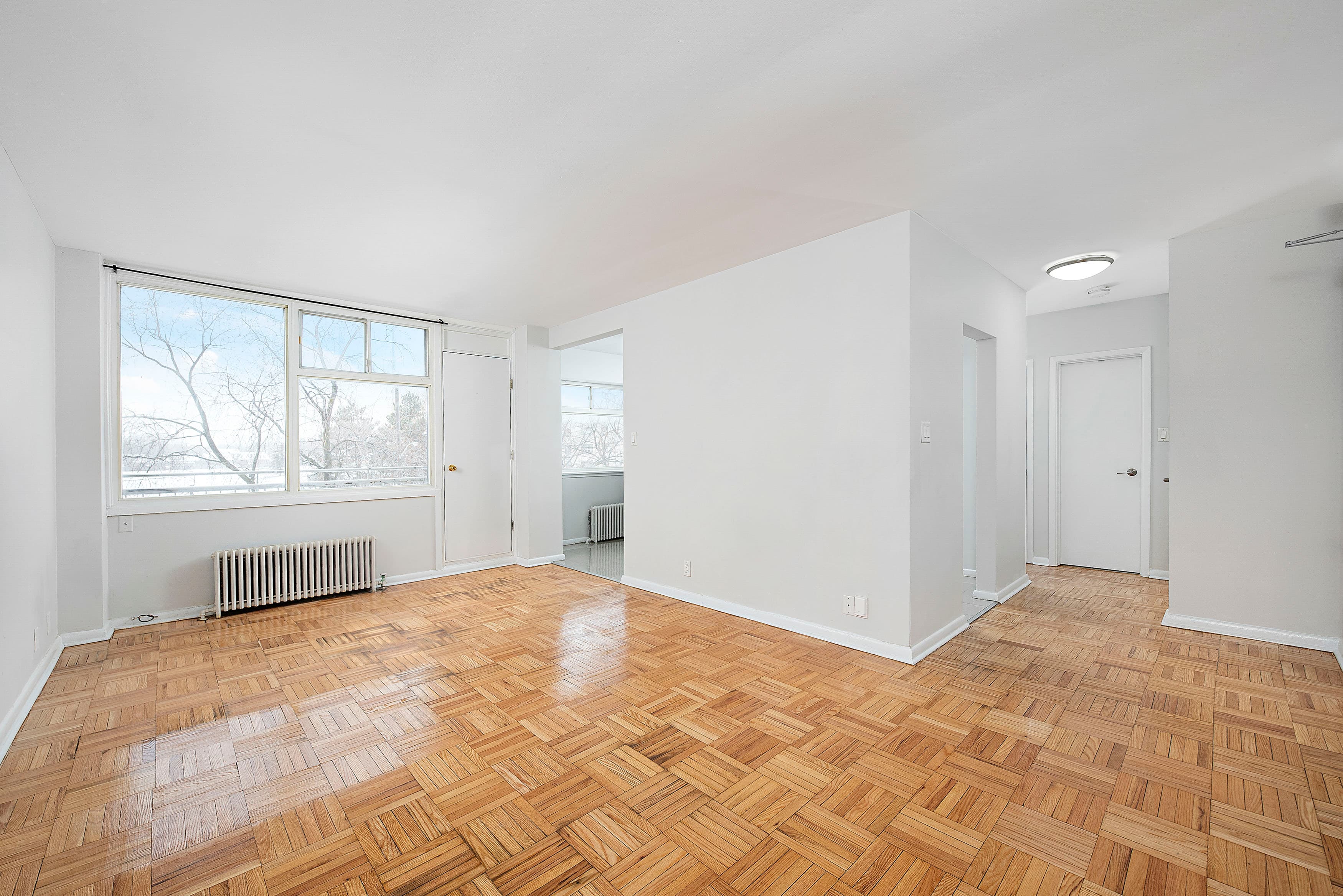 Crown Hill Place Apartments - Photo 11