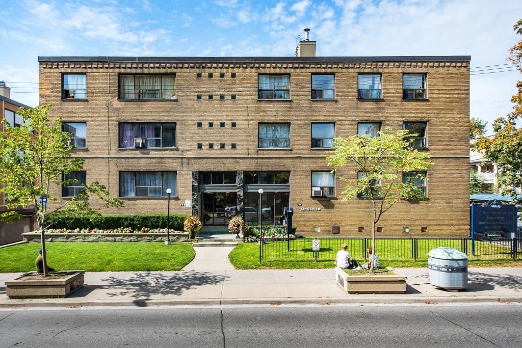 The Kingsview — Parkdale Studio (Bachelor) - Photo 8