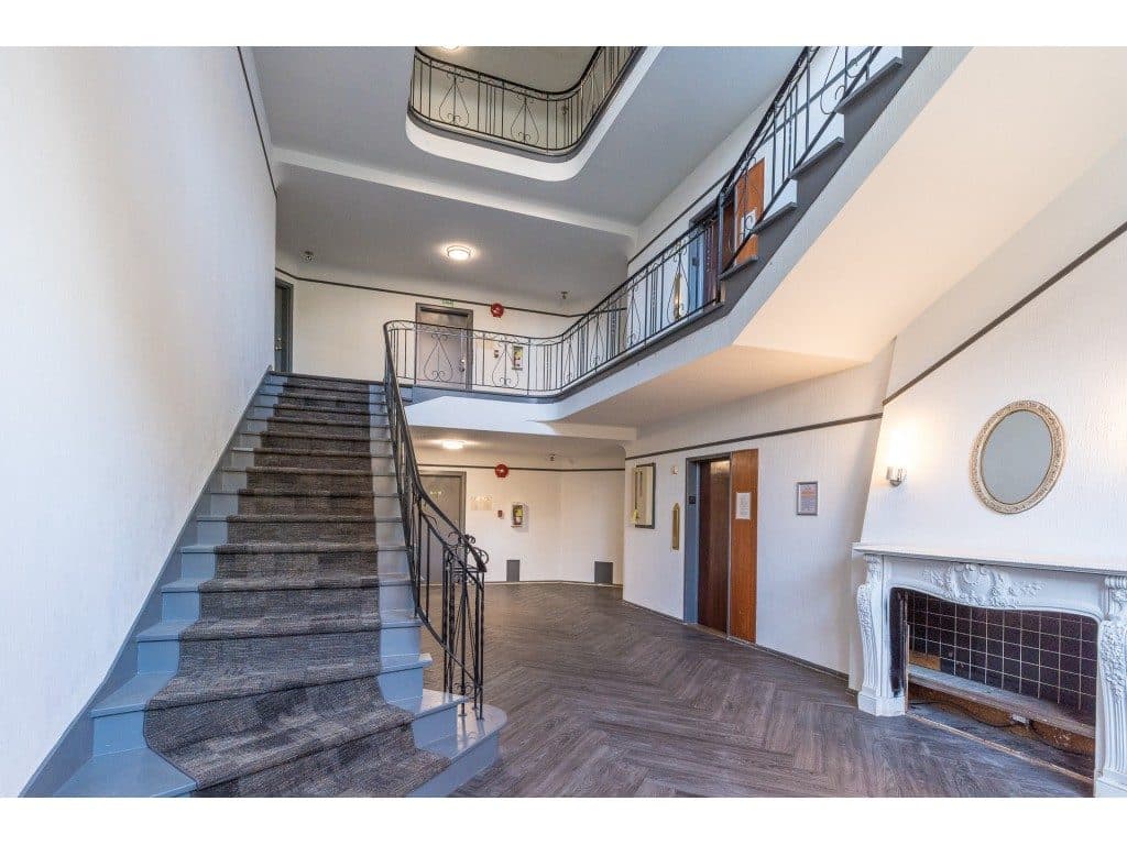 Colonial House — UBC Bachelor - Photo 6