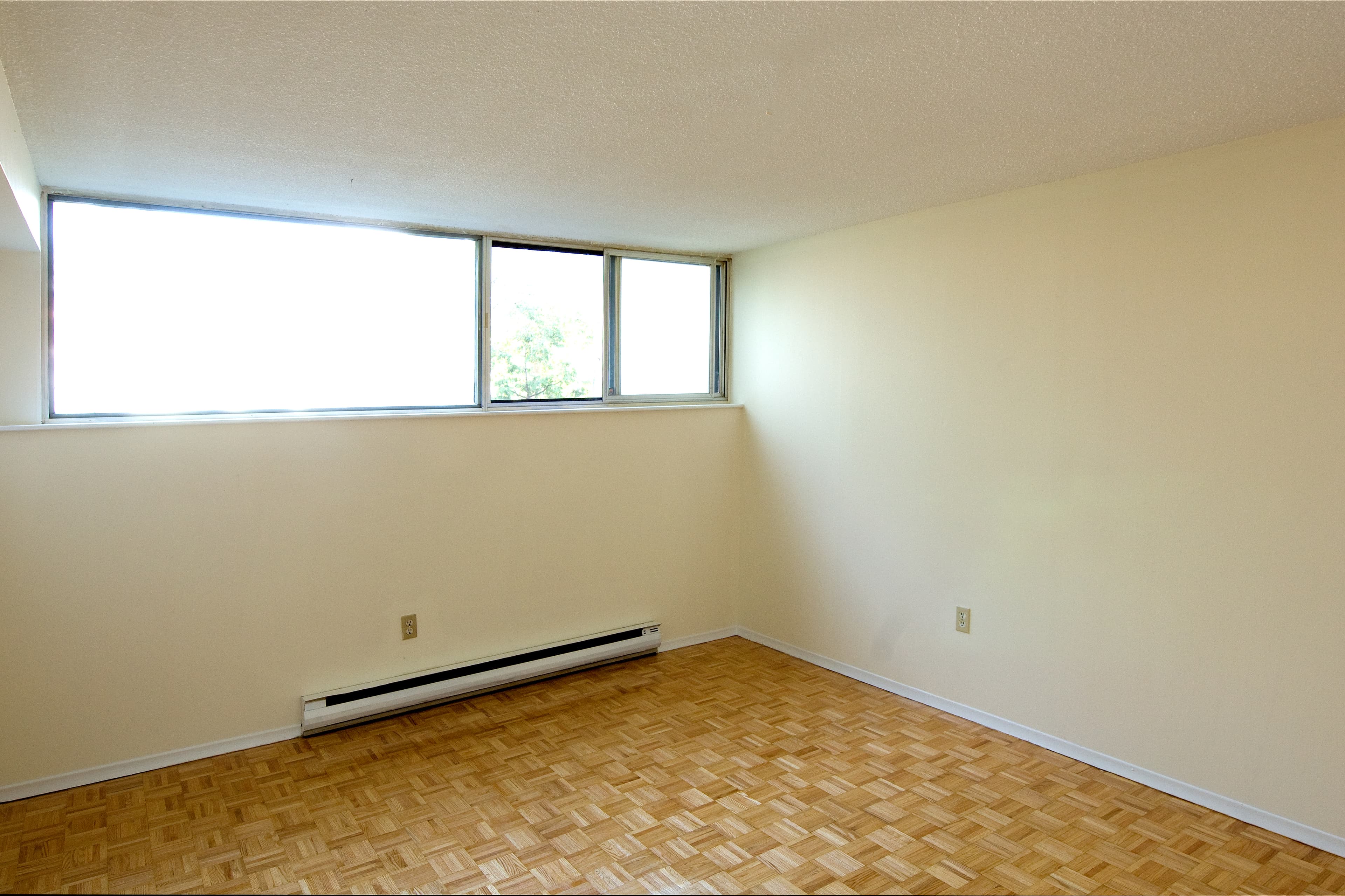 The Laurentian — 2 Bedrooms - Photo 10