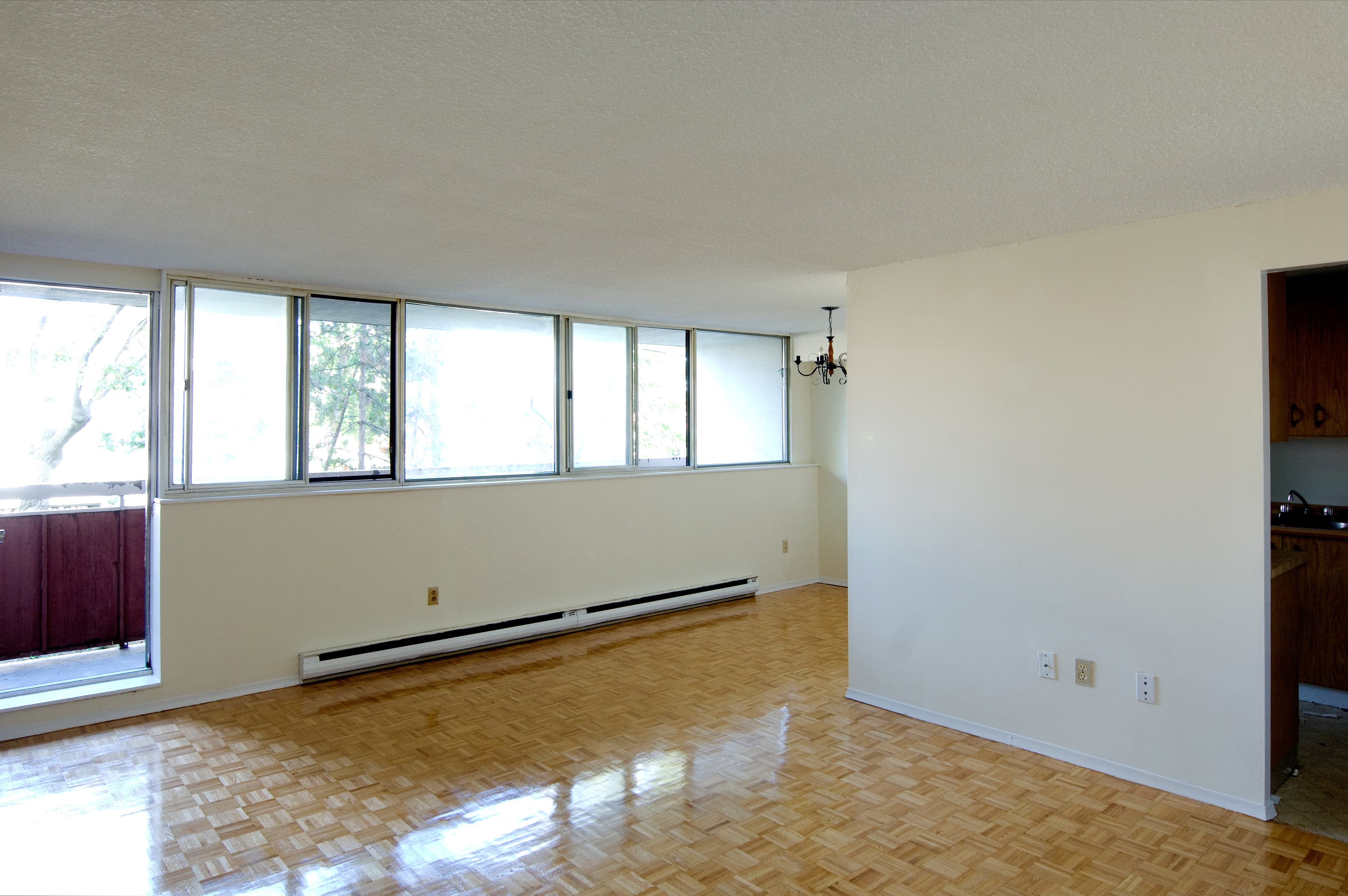 The Laurentian — 2 Bedrooms - Photo 8