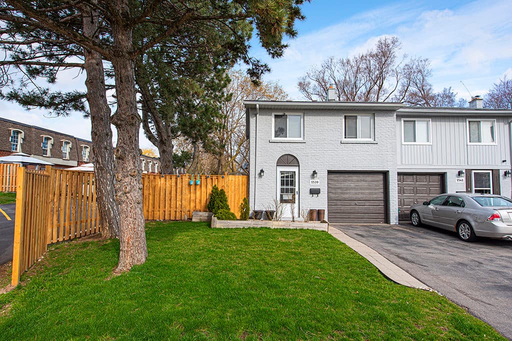 Forest Glen Townhomes — 4 Bedrooms Townhouse - Photo 2