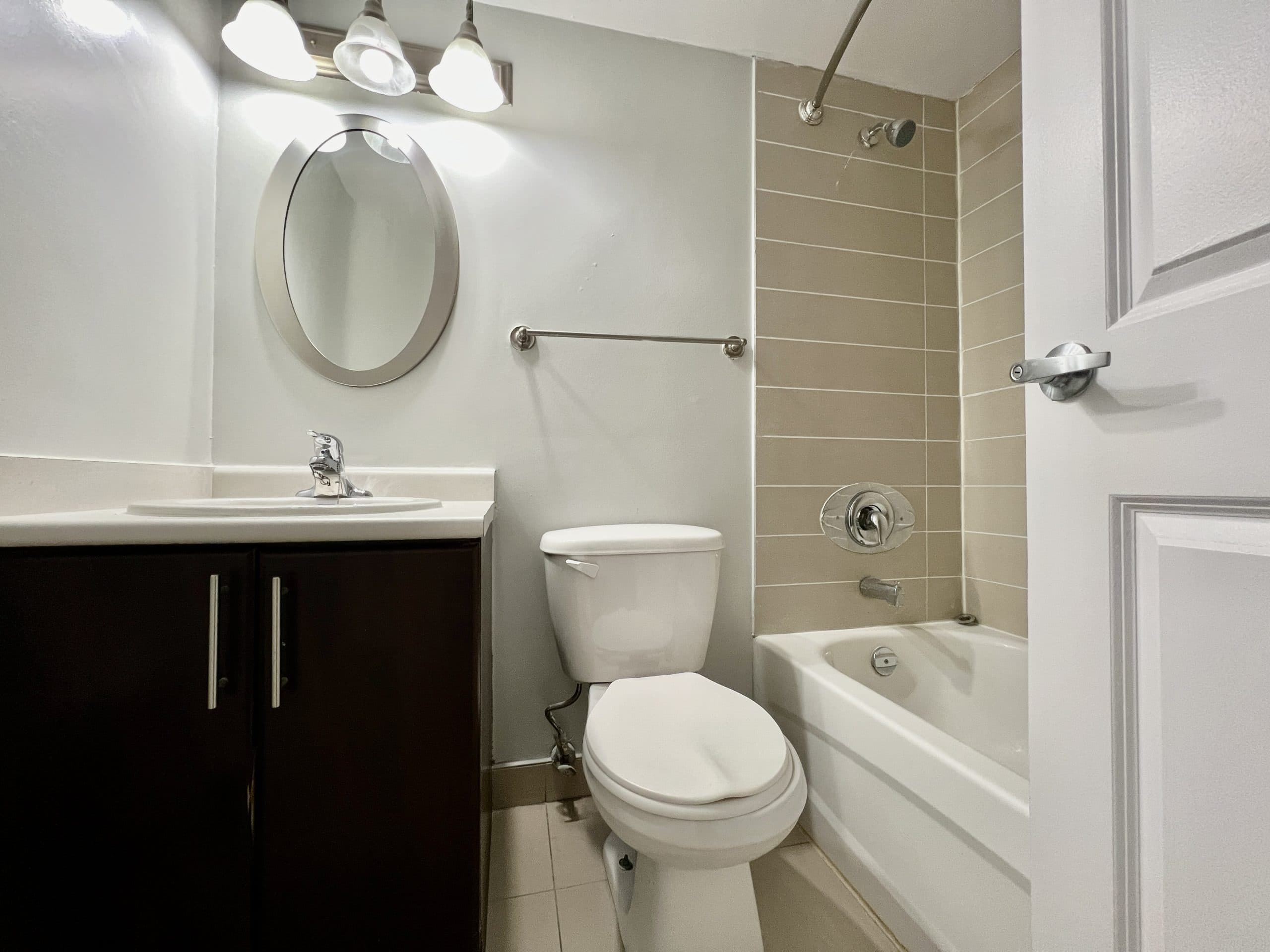 Continental Tower — Downtown 2 Bedroom - Photo 16