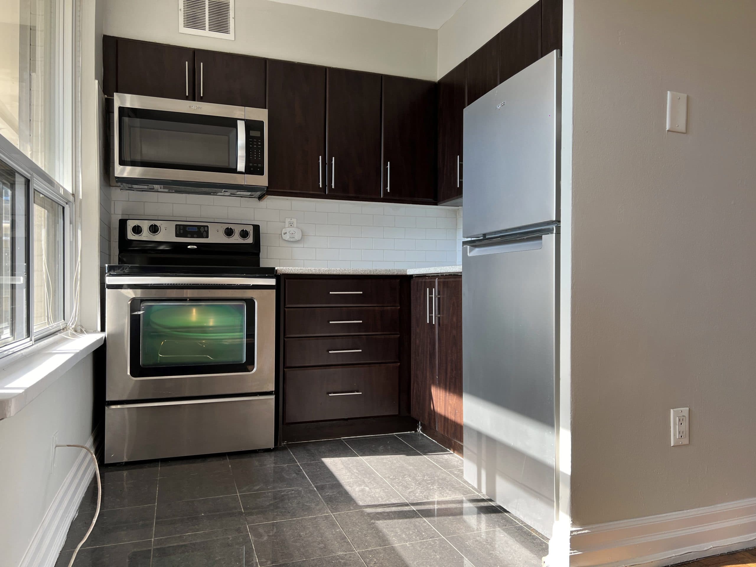 Continental Tower — Downtown 2 Bedroom - Photo 13