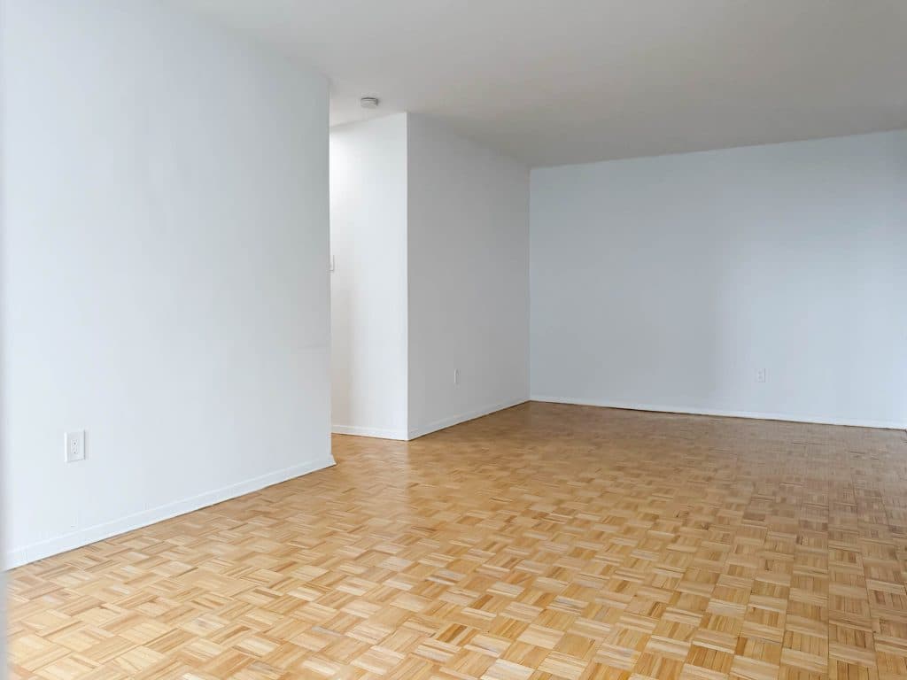 Yorkwoodsgate Apartments — 3 Bedroom - Photo 6