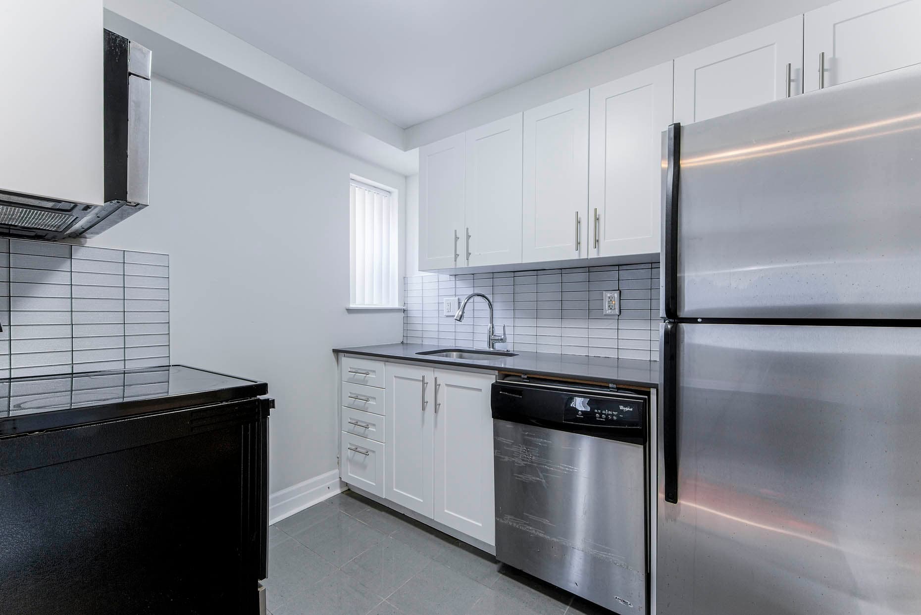 Wellesley Apatments — Downtown 1 Bedroom - Photo 12