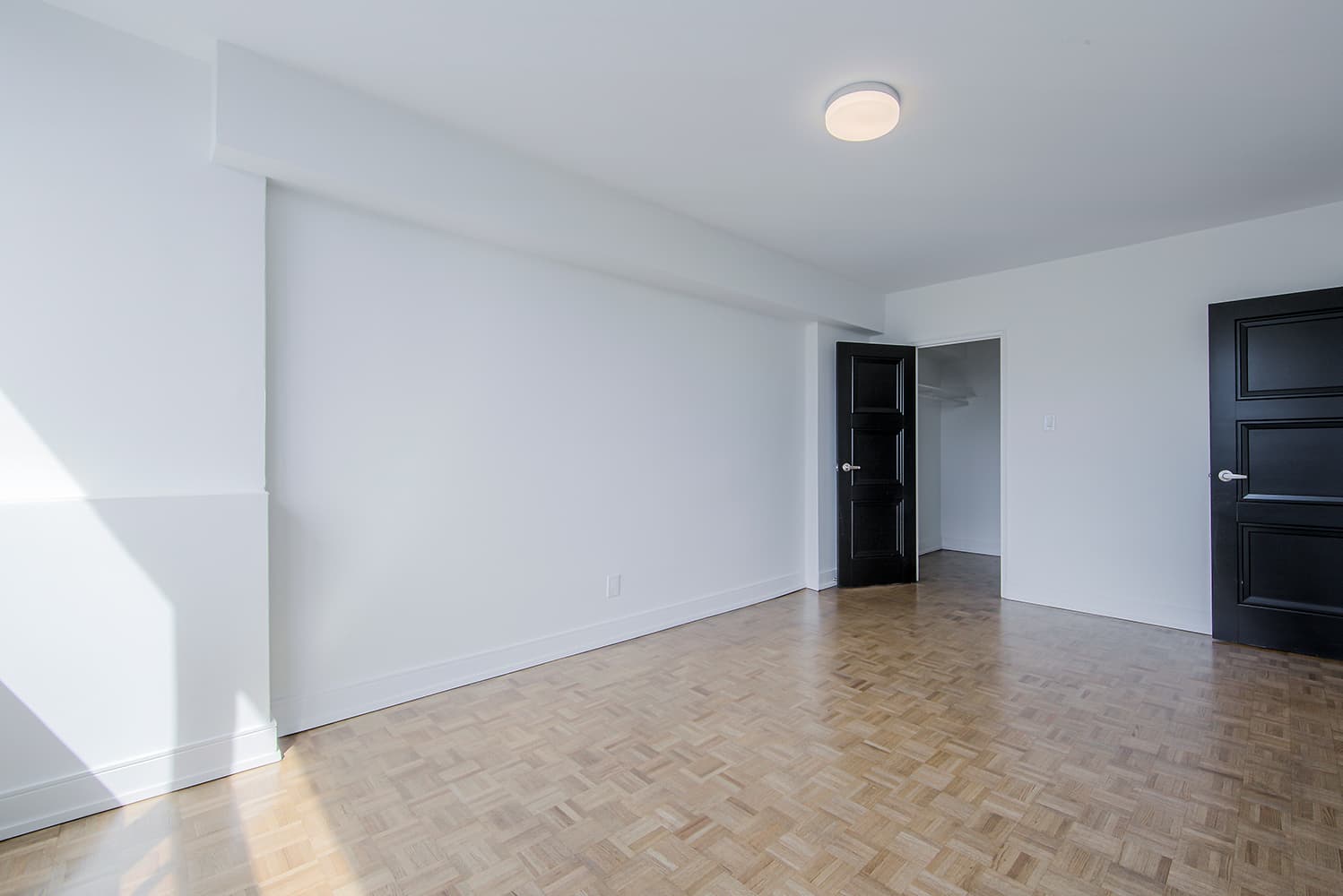 North Shore Towers — 2 Bedroom - Photo 23