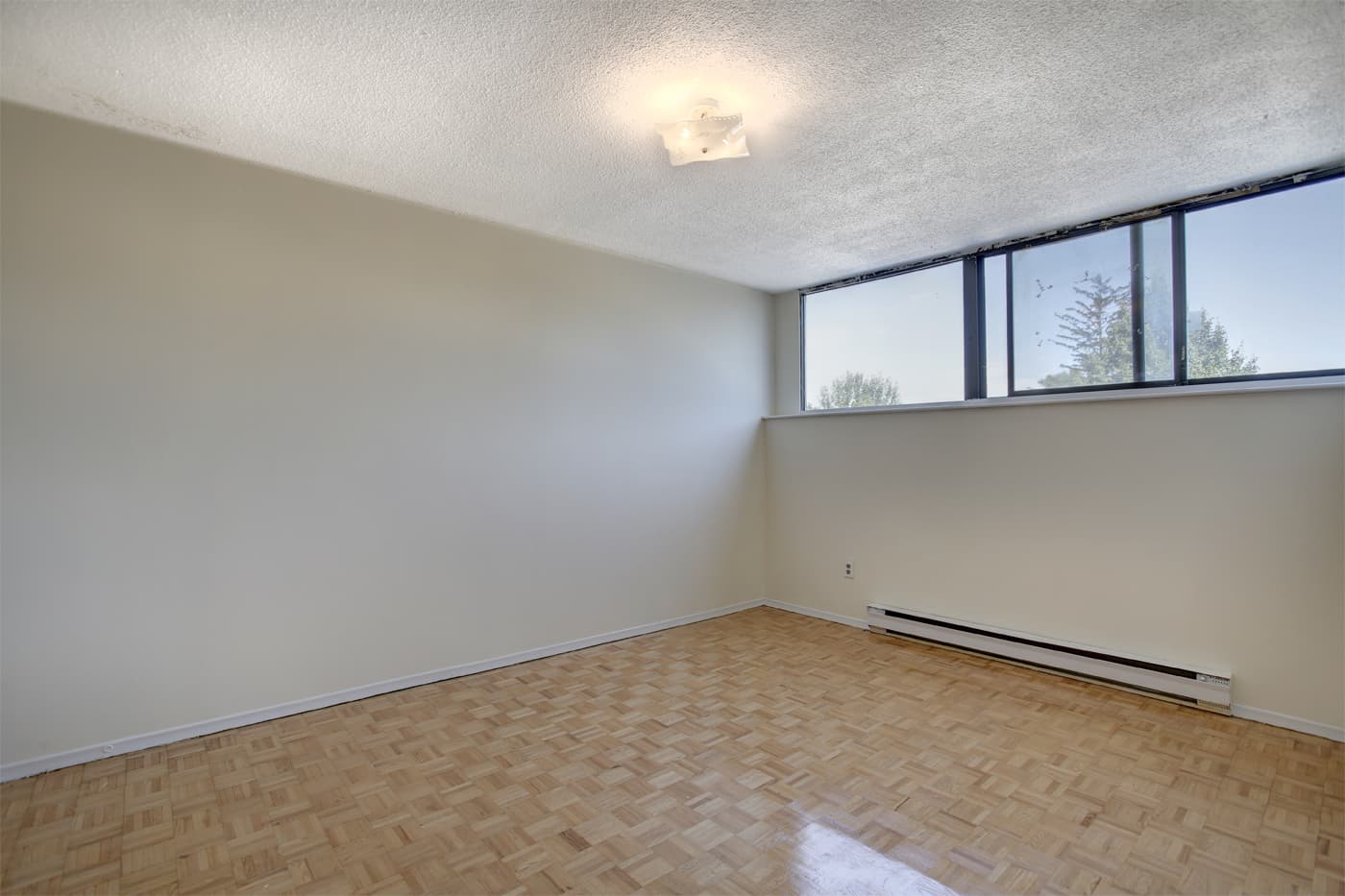 Valleyview Apartments — 3 Bedroom - Photo 17