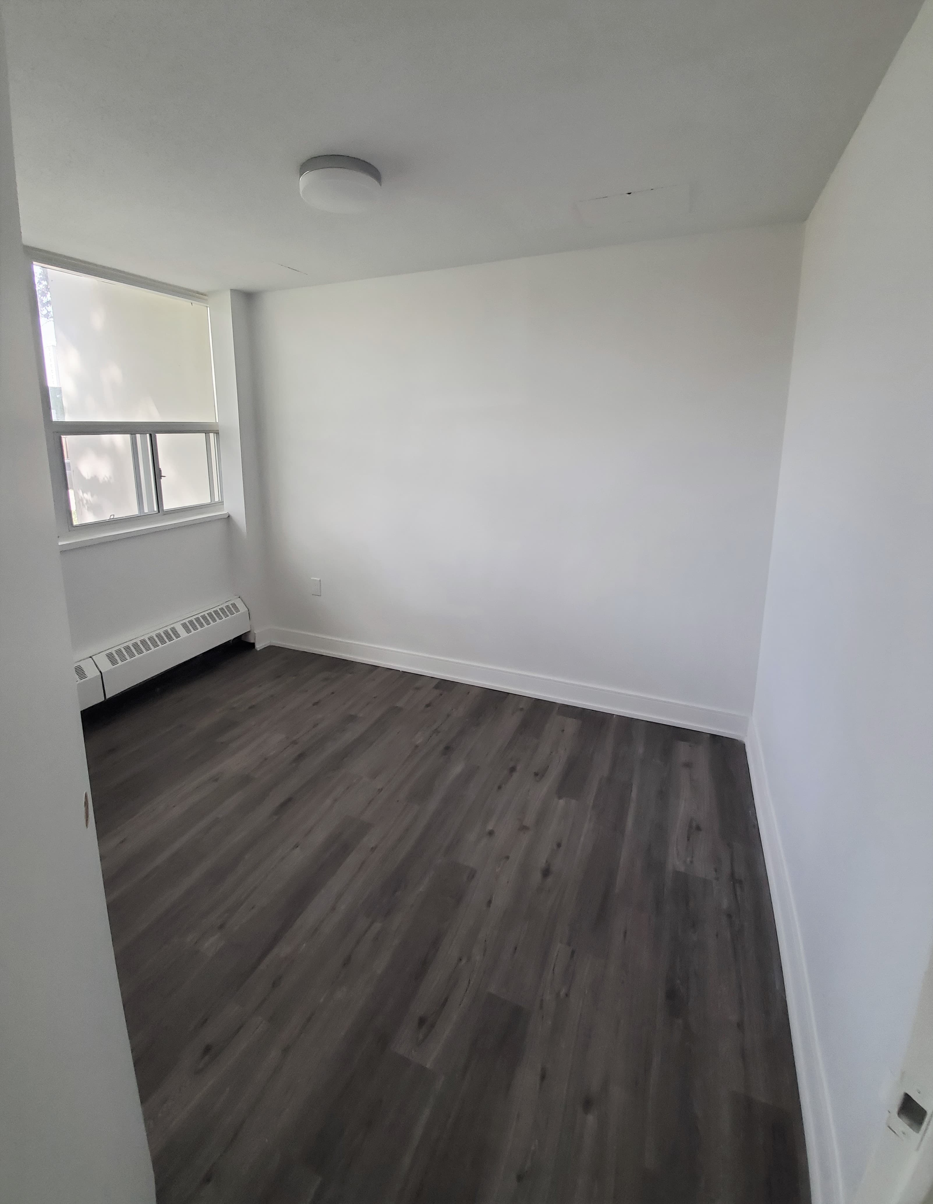 Yorkwoodsgate Apartments — 3 Bedroom - Photo 16