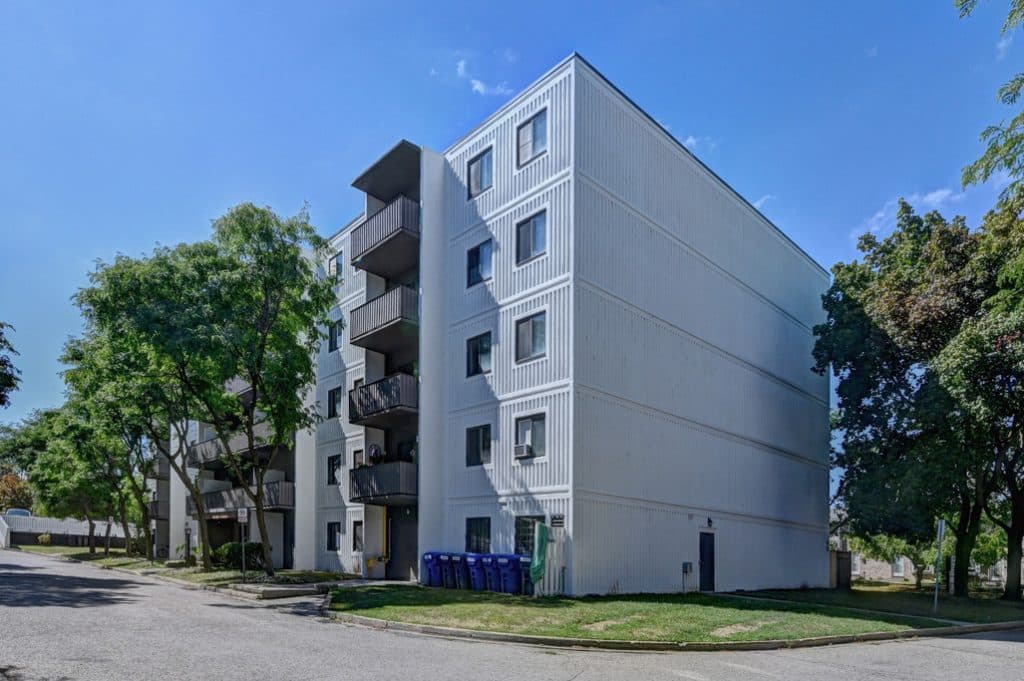 Trossacks Avenue Townhouses — 3 Bedrooms - Photo 11