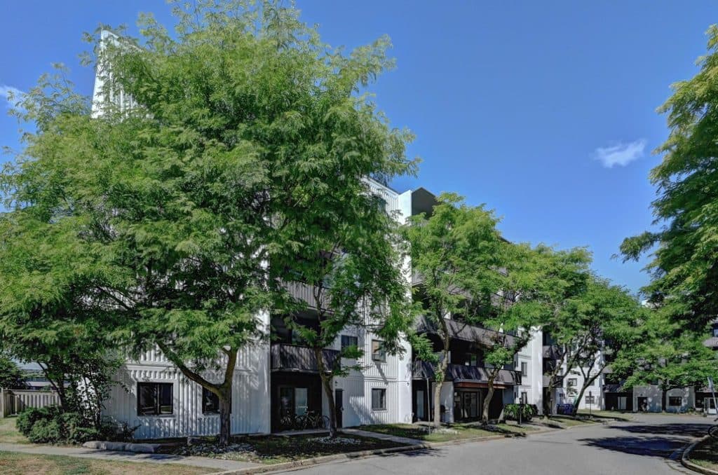 Trossacks Avenue Townhouses — 3 Bedrooms - Photo 13