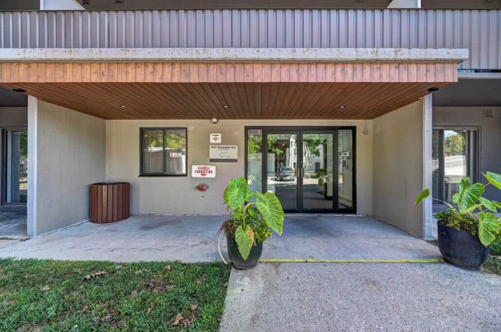 Trossacks Avenue Townhouses — 3 Bedrooms - Photo 15
