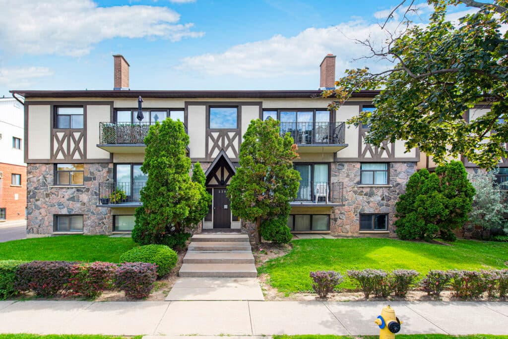 223 - 247 The West Mall — 2 Bedroom - Photo 4