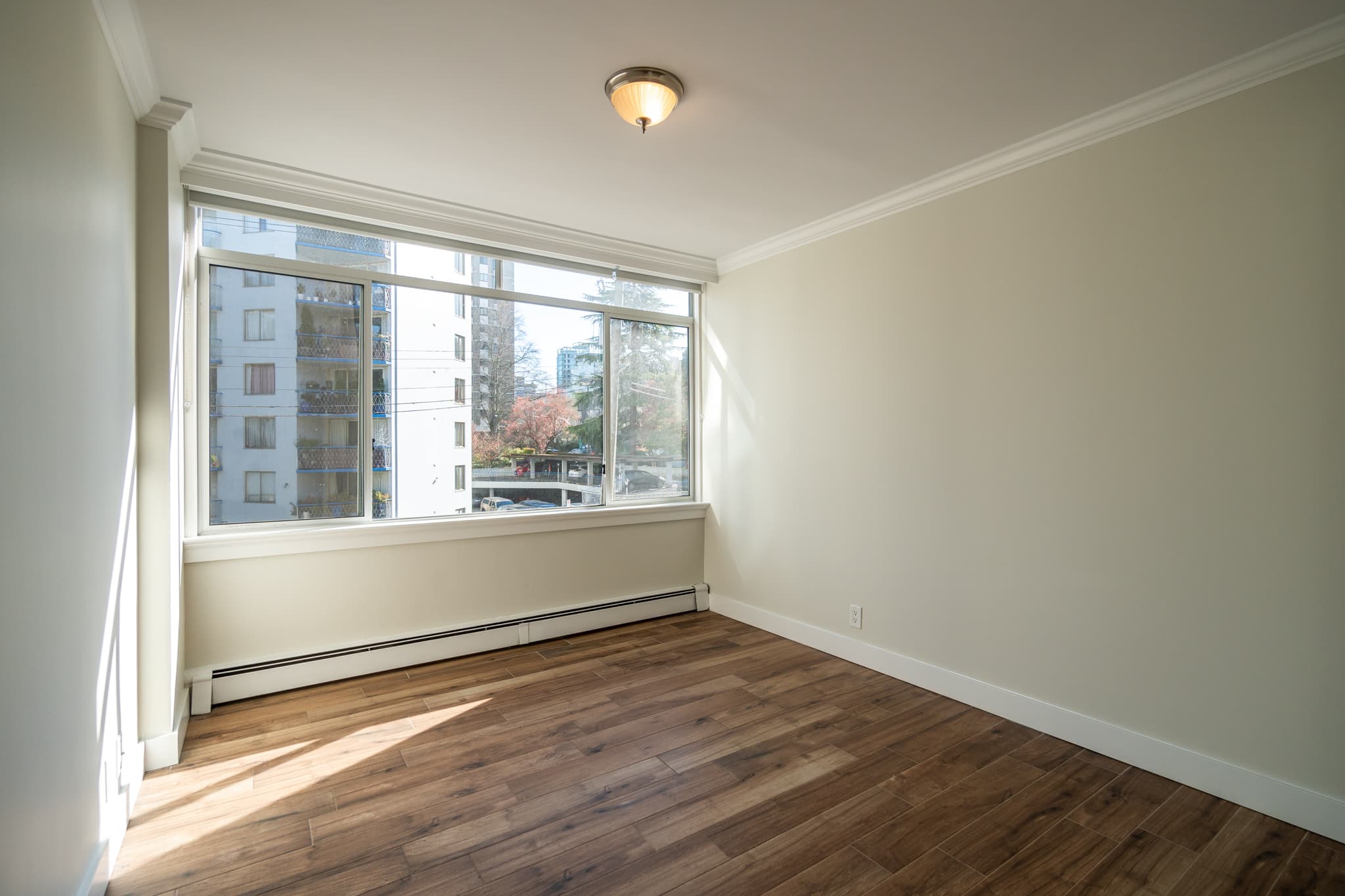 Barclay Towers - Photo 11